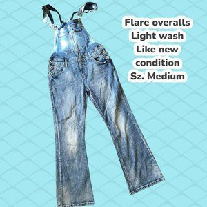 Flare leg light wash overalls  Sz  Medium Like New condition  Adorable!!!